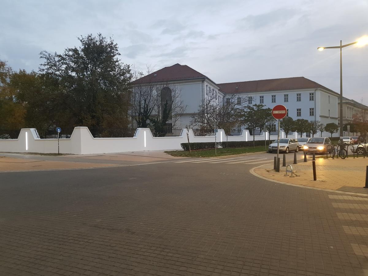 Sara - Modern Apartment In The City Center Novi Sad Dış mekan fotoğraf