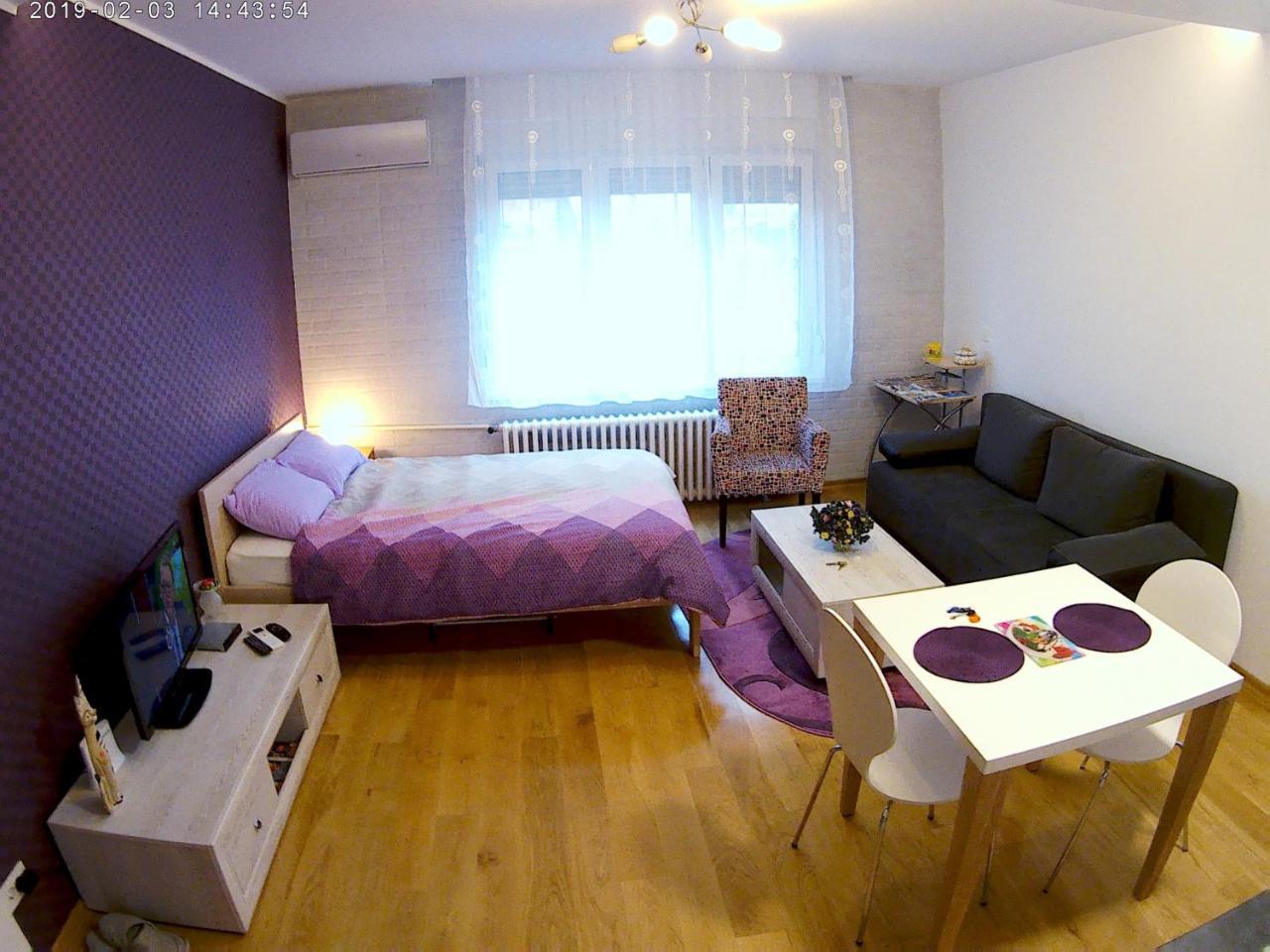 Sara - Modern Apartment In The City Center Novi Sad Dış mekan fotoğraf
